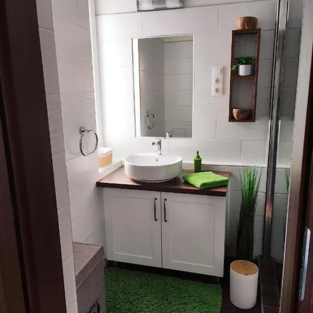 Marianna Apartman *